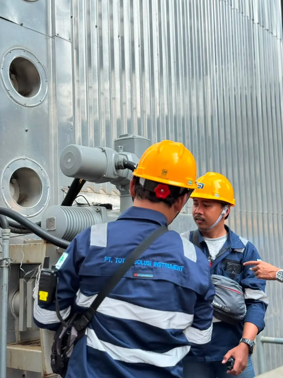 Teknisi TSI installation & commissioning aktuator auma di PT Bhimasena Indonesia, Batang