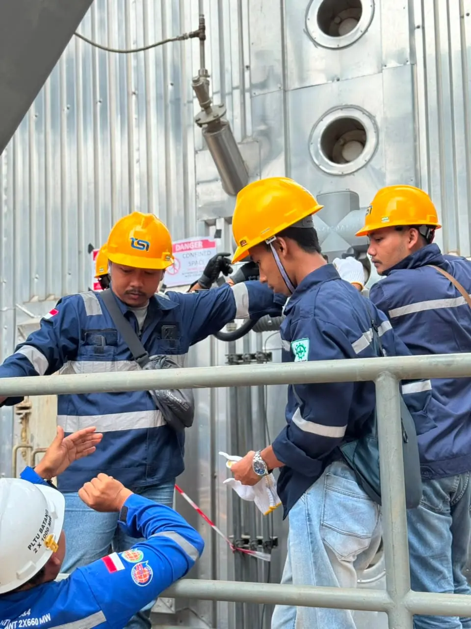 Teknisi TSI installation & commissioning aktuator auma di PT Bhimasena Indonesia, Batang