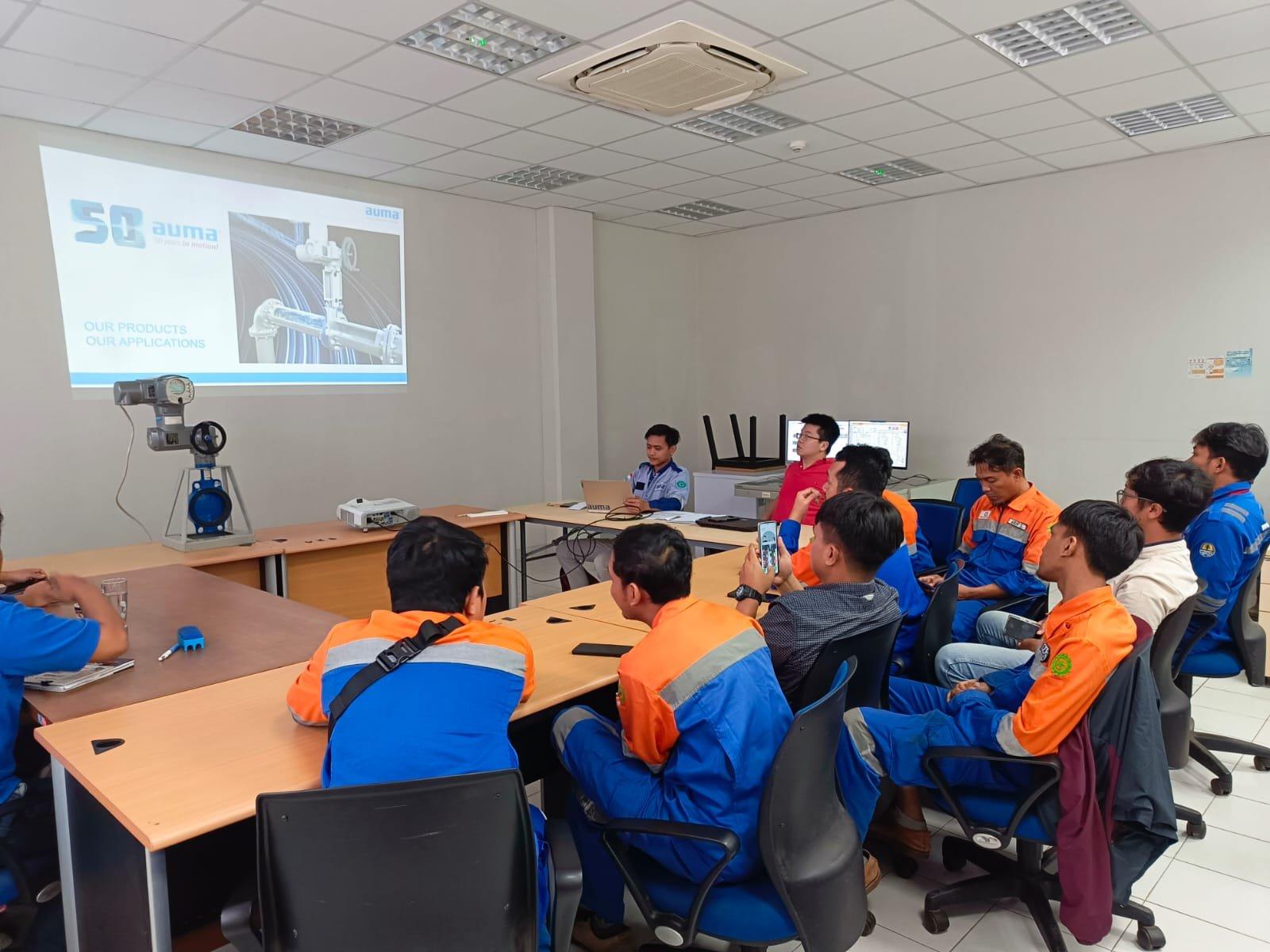 Sesi teori training AUMA di PT Bhumi Jepara Services